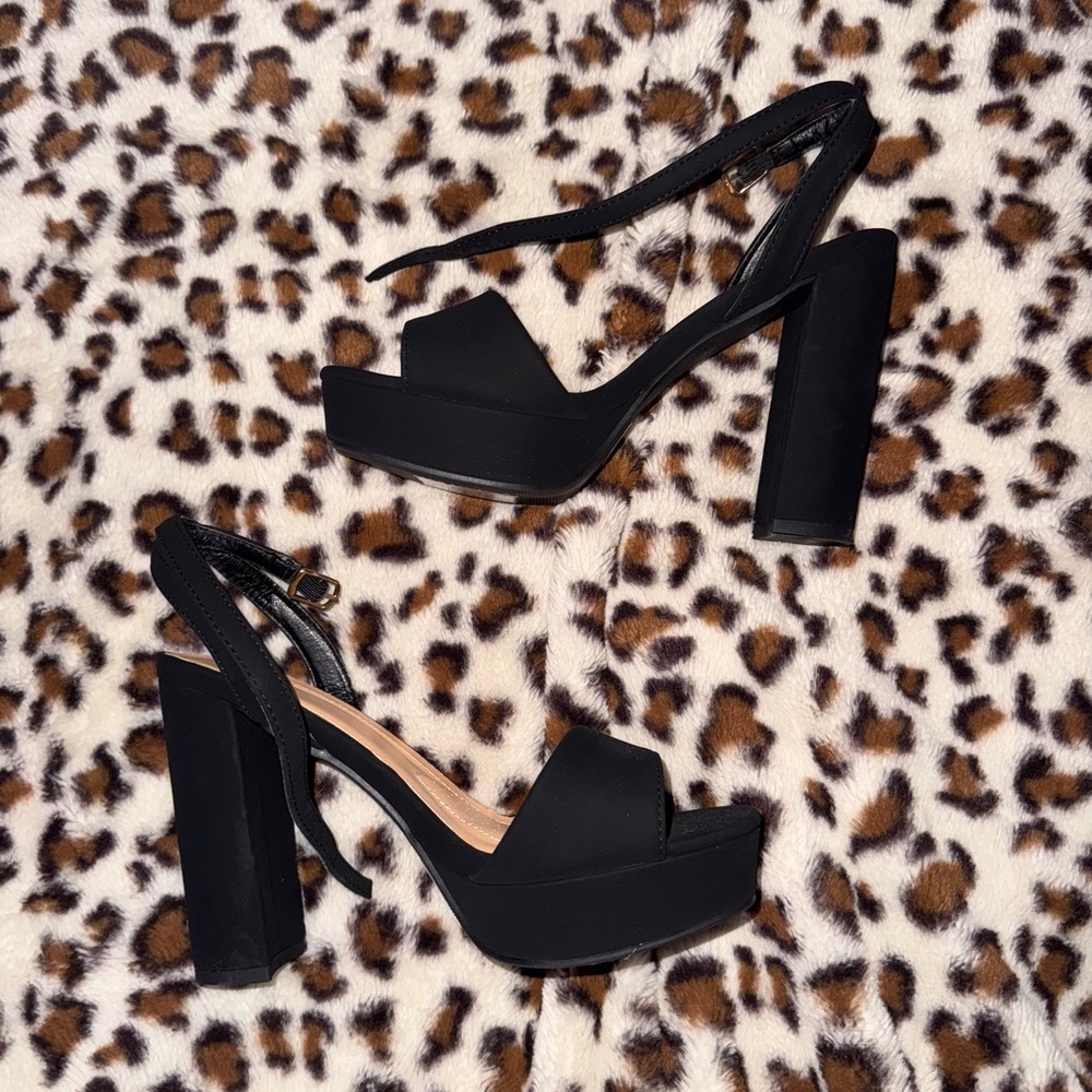 windsor black block heels